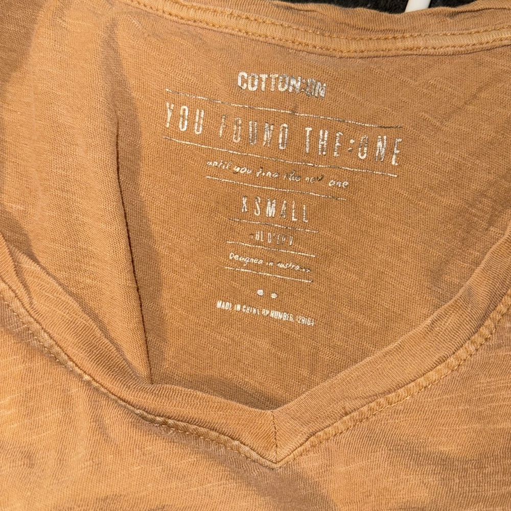 Burnt orange top - Picture 3 of 3
